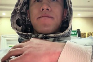 最坏结果😭郭艾伦：在医院出来了，我前交叉韧带断了！